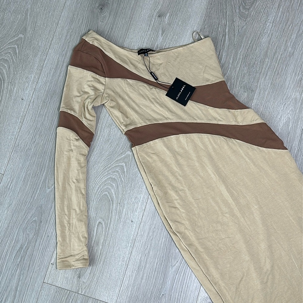 ELEGANT NUDE DRESS